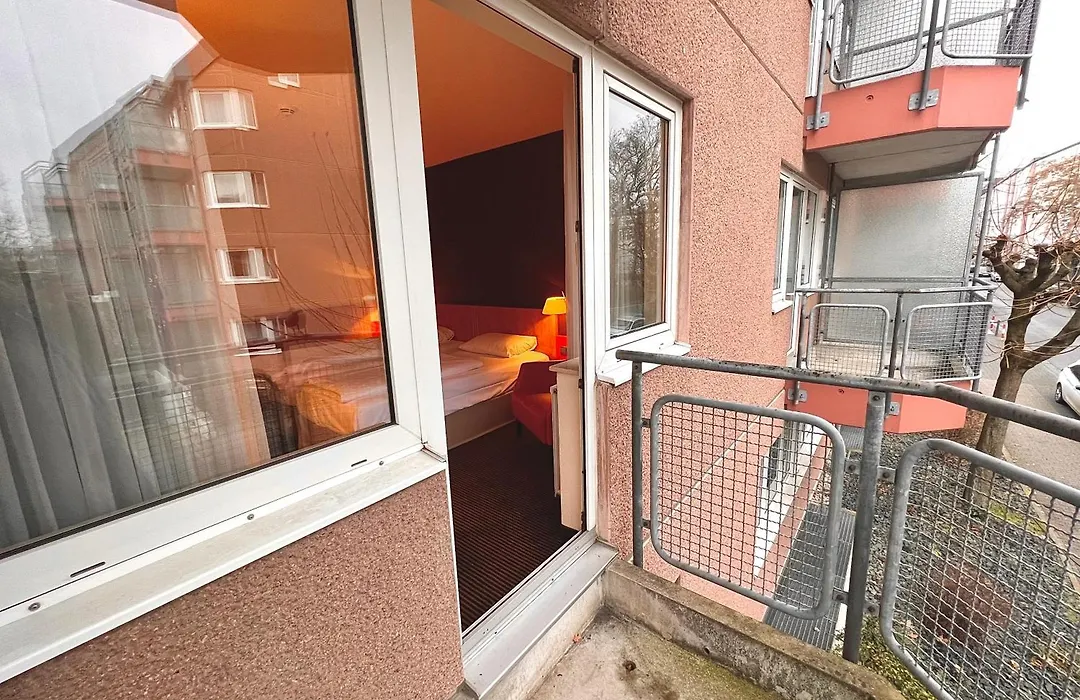 Nähe Frankfurt Messe mit Netflix und Balkon-1