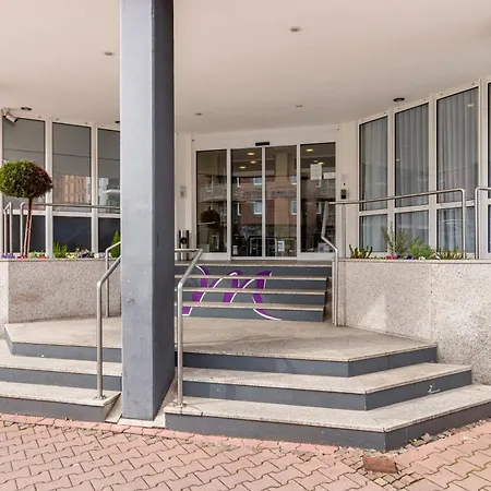 Nähe Frankfurt Messe mit Netflix und Balkon-3